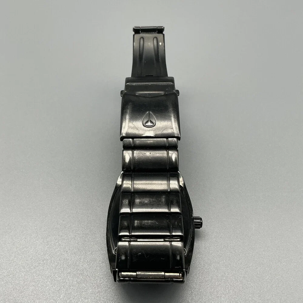 Nixon The Manual Mens Watch 32mm Black Dial Stainless Bracelet New Battery 6.25